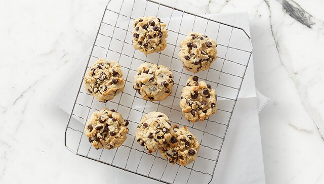 Keto Chocolate Chip Cookies